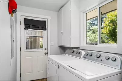 1524 Galaway Ct, Eugene, OR 97401 - Photo 25