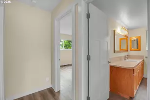 12388 SW King George Dr, Portland, OR 97224 - Photo 19