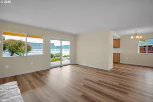 12388 SW King George Dr, Portland, OR 97224 - Photo 3
