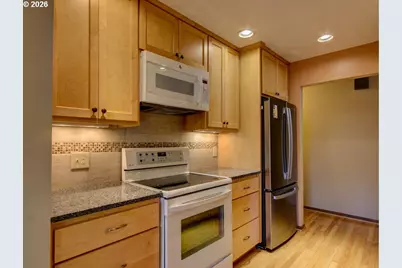 4238 NE 125th Pl, Portland, OR 97230 - Photo 5