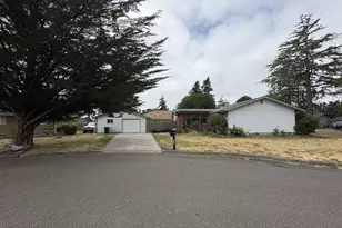 2320 20th St, Florence, OR 97439 - Photo 29