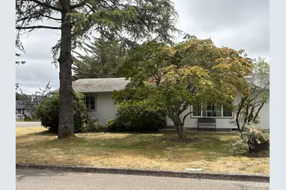 2320 20th St, Florence, OR 97439 - Photo 3