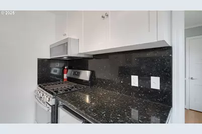 308 E 12th St #308 B, Vancouver, WA 98660 - Photo 17