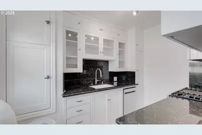 308 E 12th St #308 B, Vancouver, WA 98660 - Photo 15