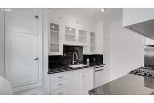 308 E 12th St, Vancouver, WA 98660 - Photo 15