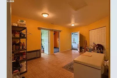 205 Fair Oaks Rd, Oakland, OR 97462 - Photo 25