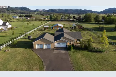 205 Fair Oaks Rd, Oakland, OR 97462 - Photo 41