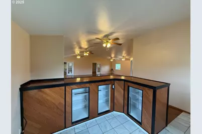 205 Fair Oaks Rd, Oakland, OR 97462 - Photo 15