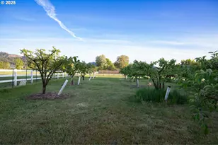 205 Fair Oaks Rd, Oakland, OR 97462 - Photo 35