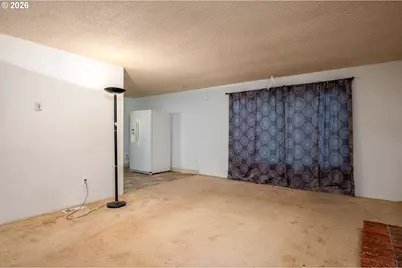 230 NE 160th Ave, Portland, OR 97230 - Photo 9