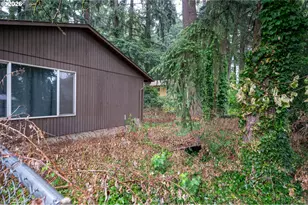 230 NE 160th Ave, Portland, OR 97230 - Photo 29