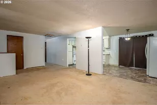 230 NE 160th Ave, Portland, OR 97230 - Photo 11