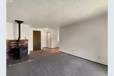 710 NE 5th St, Willamina, OR 97396 - Photo 9