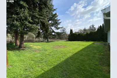 710 NE 5th St, Willamina, OR 97396 - Photo 5