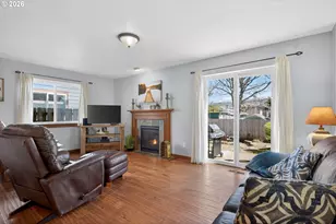 1061 S Columbia St, Seaside, OR 97138 - Photo 15