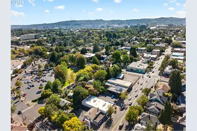 2817 NE Weidler St, Portland, OR 97232 - Photo 47