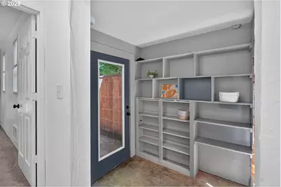 2817 NE Weidler St, Portland, OR 97232 - Photo 29