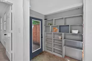 2817 NE Weidler St, Portland, OR 97232 - Photo 29