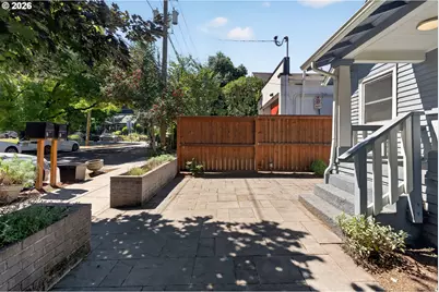 2817 NE Weidler St, Portland, OR 97232 - Photo 3