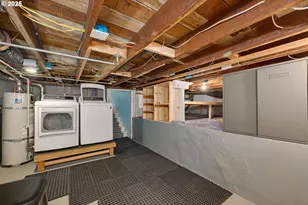 8116 SW 46th Ave, Portland, OR 97219 - Photo 41