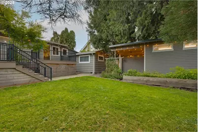 8116 SW 46th Ave, Portland, OR 97219 - Photo 15