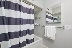 8116 SW 46th Ave, Portland, OR 97219 - Photo 35