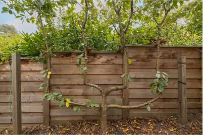 8116 SW 46th Ave, Portland, OR 97219 - Photo 13