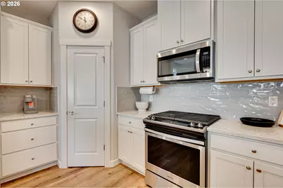 13731 NW 7th Pl, Vancouver, WA 98685 - Photo 5