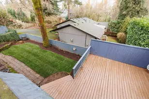 3827 SW Dolph Ct, Portland, OR 97219 - Photo 47