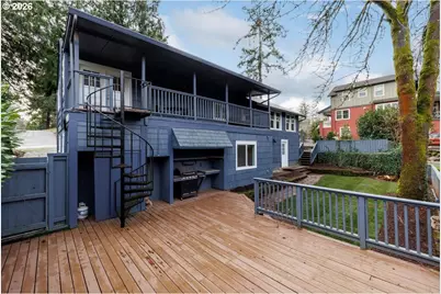 3827 SW Dolph Ct, Portland, OR 97219 - Photo 23