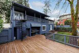 3827 SW Dolph Ct, Portland, OR 97219 - Photo 23