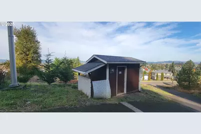 1 Queens Ave #1, Creswell, OR 97426 - Photo 25