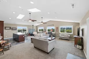 4716 Poinsettia St NE, Salem, OR 97305 - Photo 13