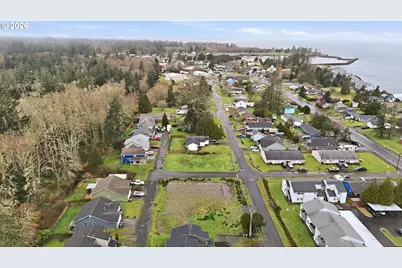 570 7th Ct, Warrenton, OR 97121 - Photo 15