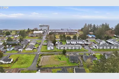 570 7th Ct, Warrenton, OR 97121 - Photo 13