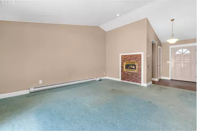 33666 Cullaby Lake Ln, Warrenton, OR 97146 - Photo 9
