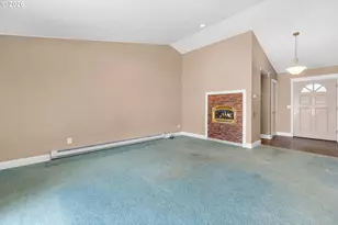 33666 Cullaby Lake Ln, Warrenton, OR 97146 - Photo 9