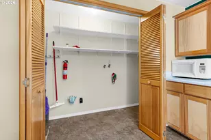 33666 Cullaby Lake Ln, Warrenton, OR 97146 - Photo 15