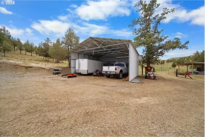 33817 Gage Rd, Mitchell, OR 97750 - Photo 37