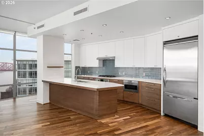 1310 NW Naito Pkwy #1002A, Portland, OR 97209 - Photo 15