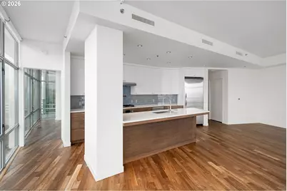 1310 NW Naito Pkwy #1002A, Portland, OR 97209 - Photo 21