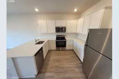 1320 NE Clark Ave, Battle Ground, WA 98604 - Photo 5