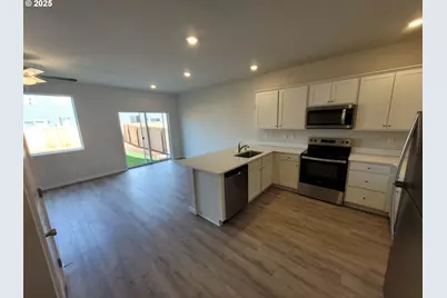 1320 NE Clark Ave, Battle Ground, WA 98604 - Photo 3