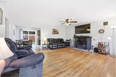 2104 Z St, Vancouver, WA 98661 - Photo 3