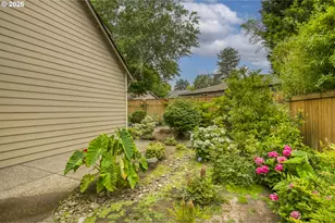 13090 SW Madison Ct, Beaverton, OR 97008 - Photo 33
