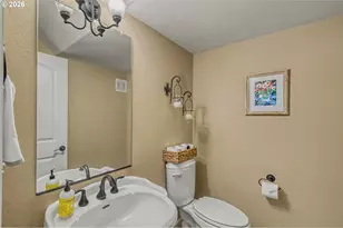 13090 SW Madison Ct, Beaverton, OR 97008 - Photo 5