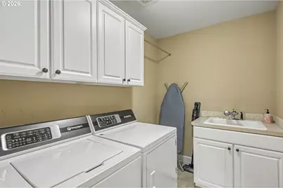 13090 SW Madison Ct, Beaverton, OR 97008 - Photo 19