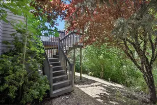 2445 W 10th St, Washougal, WA 98671 - Photo 37