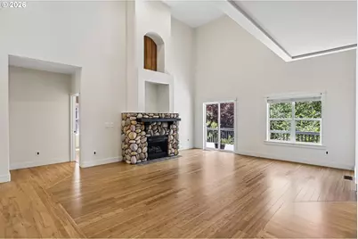 2445 W 10th St, Washougal, WA 98671 - Photo 5