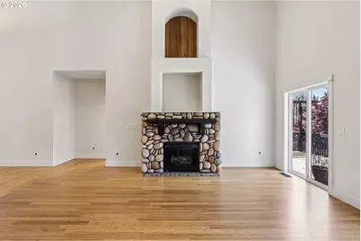 2445 W 10th St, Washougal, WA 98671 - Photo 7